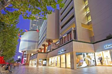 Shanghai Centre Serviced Apartment