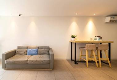 Hi Inn Liangpin Shanghai Xujiahui Tianlin Road