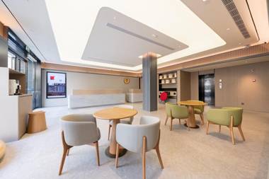 Ji Hotel Shanghai Jiangsu Road Metro Station