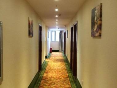 GreenTree Inn Shanghai Xintiandi Laoximen Subway Station Shell Hotel