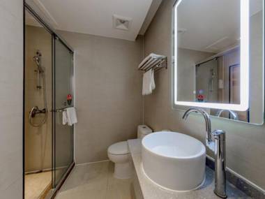 GreenTree Inn Shanghai HongQiao Metro Station Express Hotel