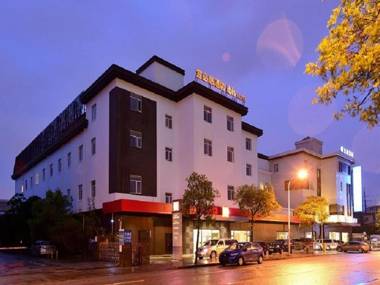 Ibis Shanghai New Hongqiao