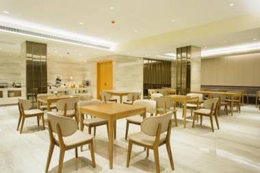 JI Hotel Shanghai Wuning Road Subway Station