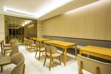 JI Hotel Shanghai Wuning Road Subway Station