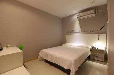 Motel Shanghai Xinchuan Road