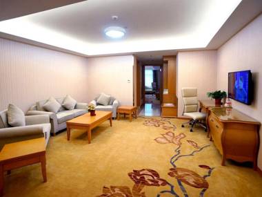 Vienna Hotel Shanghai Meilan Lake Metro Station