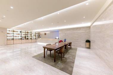 Ji Hotel Shanghai Qibao Metro Station