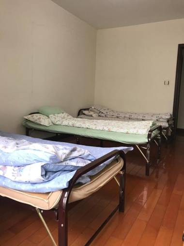 Pink International Youth Hostel