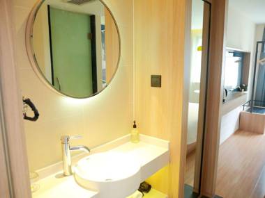 Ibis Styles Hotel (Shanghai Qingpu District Sports Center)