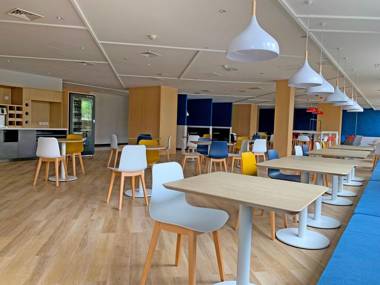 Holiday Inn Express Shanghai Jiading New City an IHG Hotel