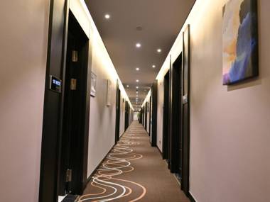 Xana Hotelle·Shaghai Hongqiao National Convention and Exhibition Center