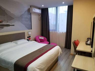 Thank Inn Hotel Shanghai Jiading District Baoli Wuyuehua Square