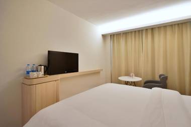 Hi Inn (Shanghai Zhenru Lanxi Road)