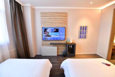 JI Hotel (Shanghai Nanxiang Taimao Commercial Plaza)