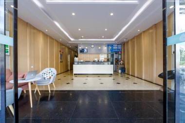 Hi Inn Shanghai Xujiahui Wantiguan