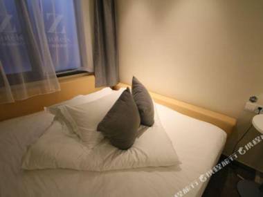 Zhotels (Shanghai International Tourist Resort Xiuyan Road Metro Station)