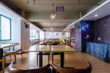 Starway Hotel Shanghai Fengxian Sports Center