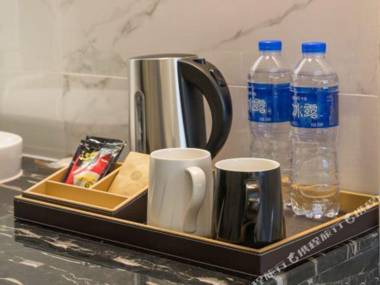 Sushi Light Luxury Hotel (Shanghai Hongmei Road)