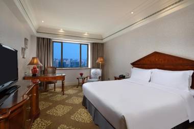 Crowne Plaza Shanghai Nanjing Road an IHG Hotel