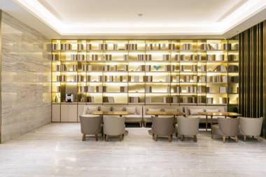 Ji Hotel Shanghai Daning Lingshi Park