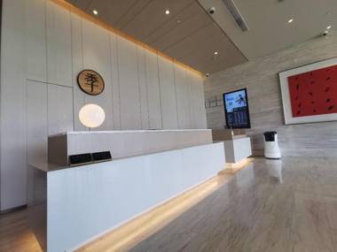 Ji Hotel Shanghai Hongmei Nan Road Metro Station