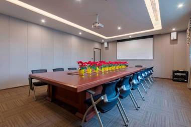 Ji Hotel Shanghai Fengzhuang Qilianshan Nan Road