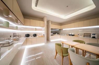 Ji Hotel Shanghai Gucun Park Metro Station