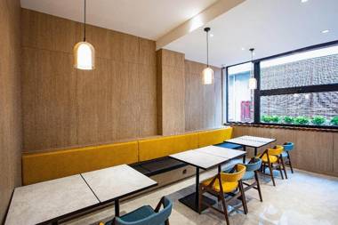 Hanting Premium Hotel Shanghai Loushanguan Road Metro Station