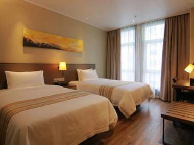 Home Inn Plus (Shanghai Pudong Airport)