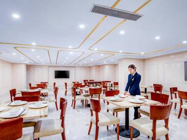 Vienna Hotel Shanghai Hongqiao National Exhibition Cente Sijing Metro Station