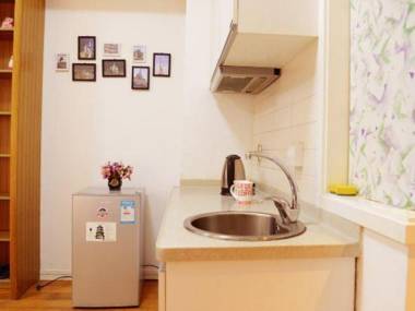 Zhanhong Apartment Hotel (Shanghai Disneyland Wanda Plaza)