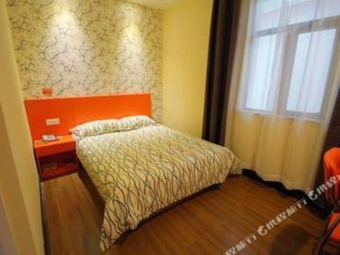 Pod inn(Shanghai Xincun Road Metro Station Tongji Hospital Branch)