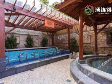 Tangland Hot Spring Hotel (Shanghai Changqing)