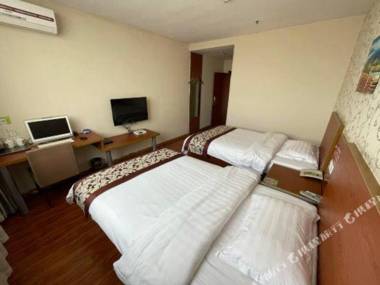 Super8 Hotel (Jingshan City Beach)