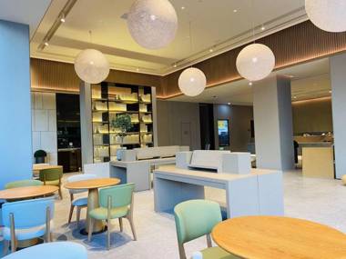 Ji Hotel Shanghai Changcheng Building