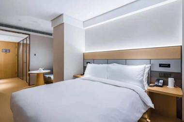 Ji Hotel Shanghai Changcheng Building