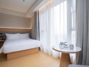 Ji Hotel Shanghai Tangzhen Metro Station