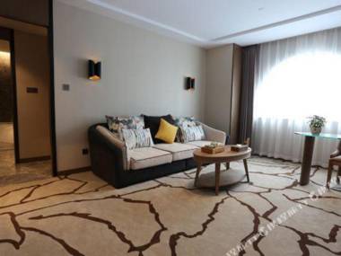 Huhua International Hotel (Shanghai Heqing Road)