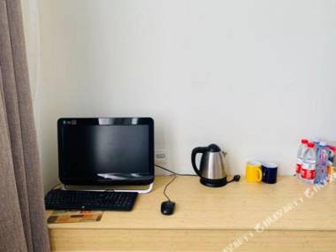 Super 8 Hotel (Shanghai Songjiang Chedun Movie City Nanyao Road)