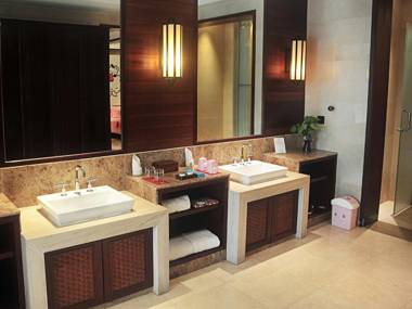 Yalong Bay Earthly Paradise Birds Nest Resort （Mountain Villas)