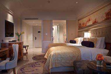 Crowne Plaza Resort Sanya Bay an IHG Hotel