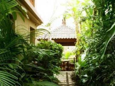 Qixian Yaochi Conifer Spring Resort