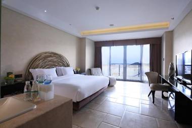 Phoenix Island Resort Apartment Sanya