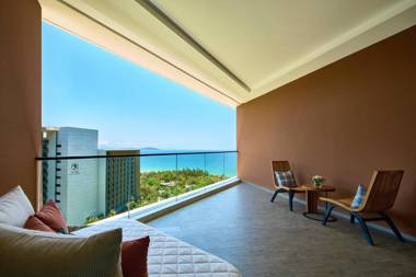 Crowne Plaza Sanya Haitang Bay Resort an IHG Hotel