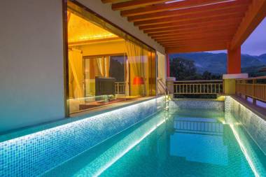 Wuzhishan Six Arts Palace Villa