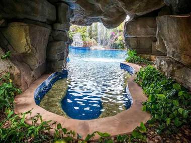 Pullman Sanya Yalong Bay Villas and Resort