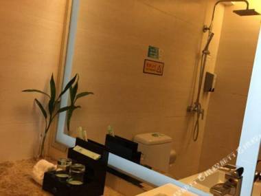 Qixian Riverside Hotel