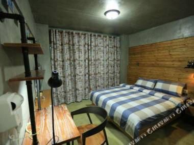 San Ya Nei Shi Guang Huai Jiu Inn