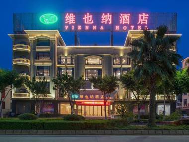 Vienna Hotel (Quanzhou West Lake Store)