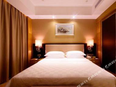 Aile Crown Holiday Hotel